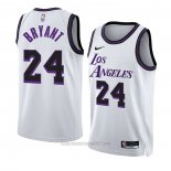 Camiseta Los Angeles Lakers Kobe Bryant #24 Ciudad 2022-23 Blanco