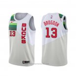 Camiseta Milwaukee Bucks Malcolm Brogdon #13 Earned Blanco