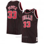 Camiseta Chicago Bulls Scottie Pippen #33 Mitchell & Ness 1996-97 Negro