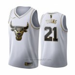Camiseta Golden Edition Chicago Bulls Thaddeus Young #21 2019-20 Blanco