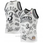 Camiseta Philadelphia 76ers Allen Iverson #3 Mitchell & Ness 1997-98 Tattoo Blanco