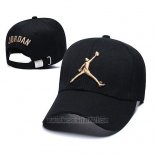 Gorra Jordan Negro Oro