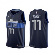 Camiseta Dallas Mavericks Luka Doncic #77 Statement Azul